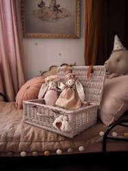 Little Dreams flätad korg väska rosa
