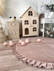 Monio lekmatta med volang velvet beige