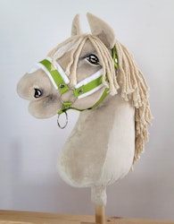 Stor grimma, Hobby Horse, lime med vit päls
