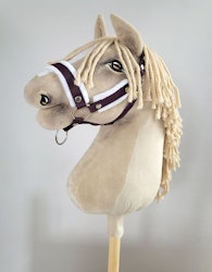 Stor grimma, Hobby Horse, plommon med vit päls