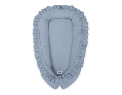 Babynest med volang Magic Loop pastel blå