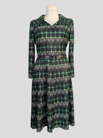 VINTAGE NEILA KJOLE STR.42