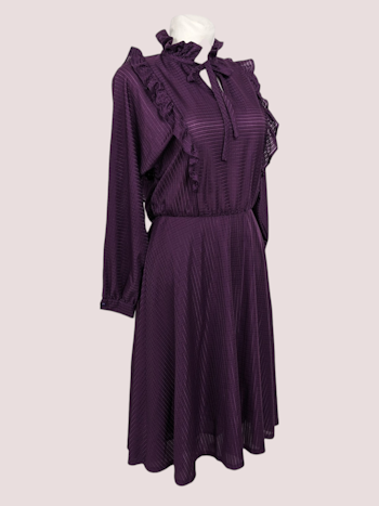 VINTAGE KJOLE STR.38