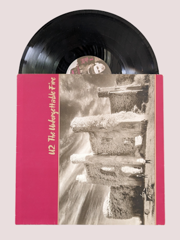 U2 THE UNFORGETTABLE FIRE