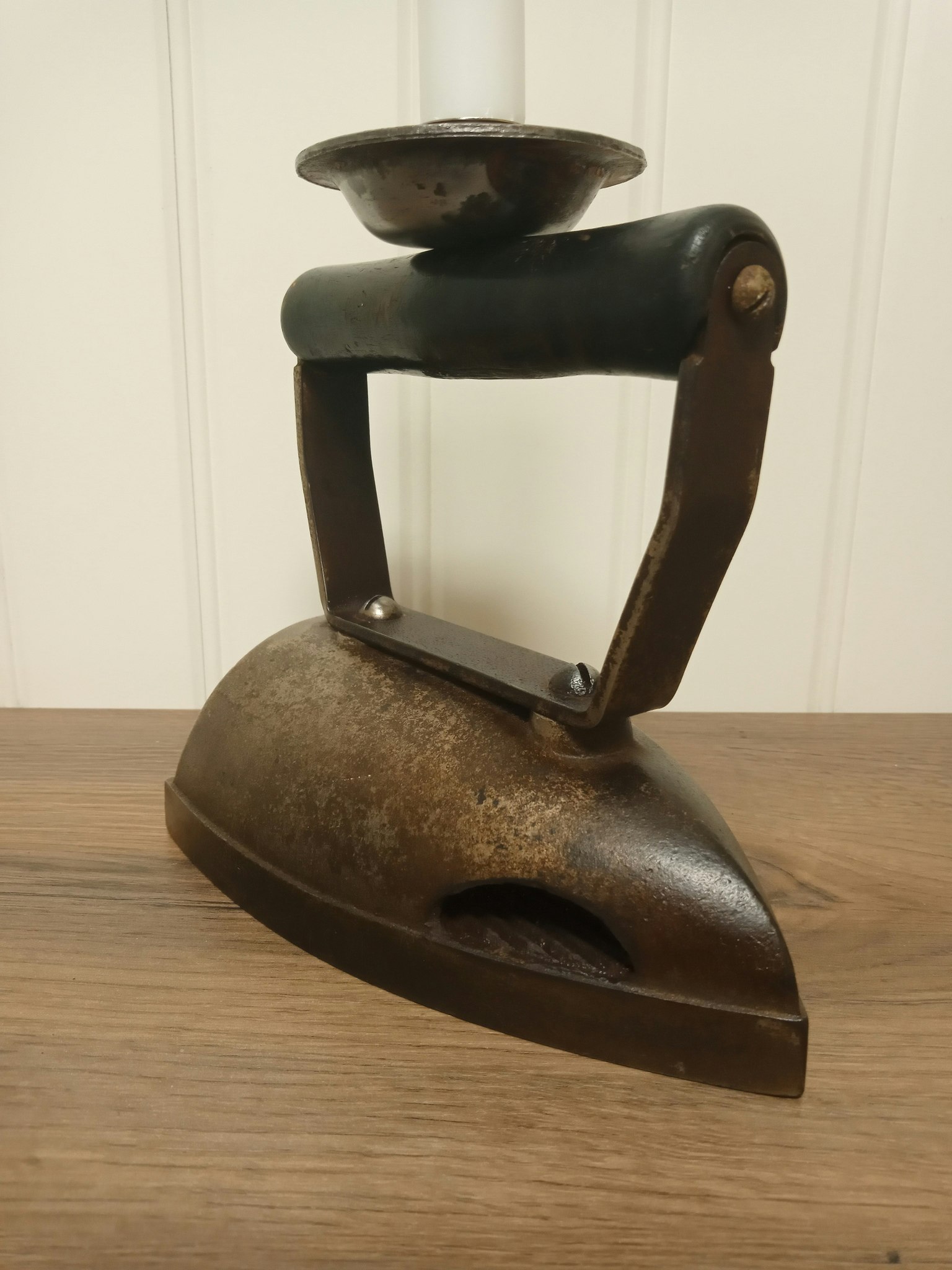 Ljusstake 'Strykjärn'
