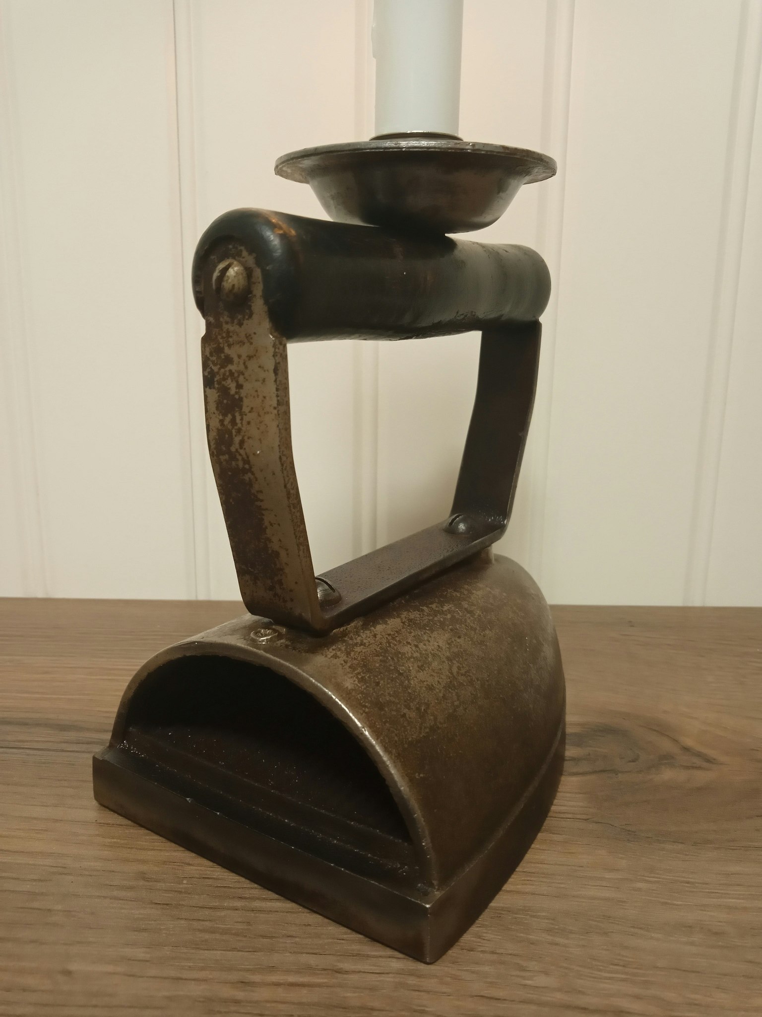 Ljusstake 'Strykjärn'