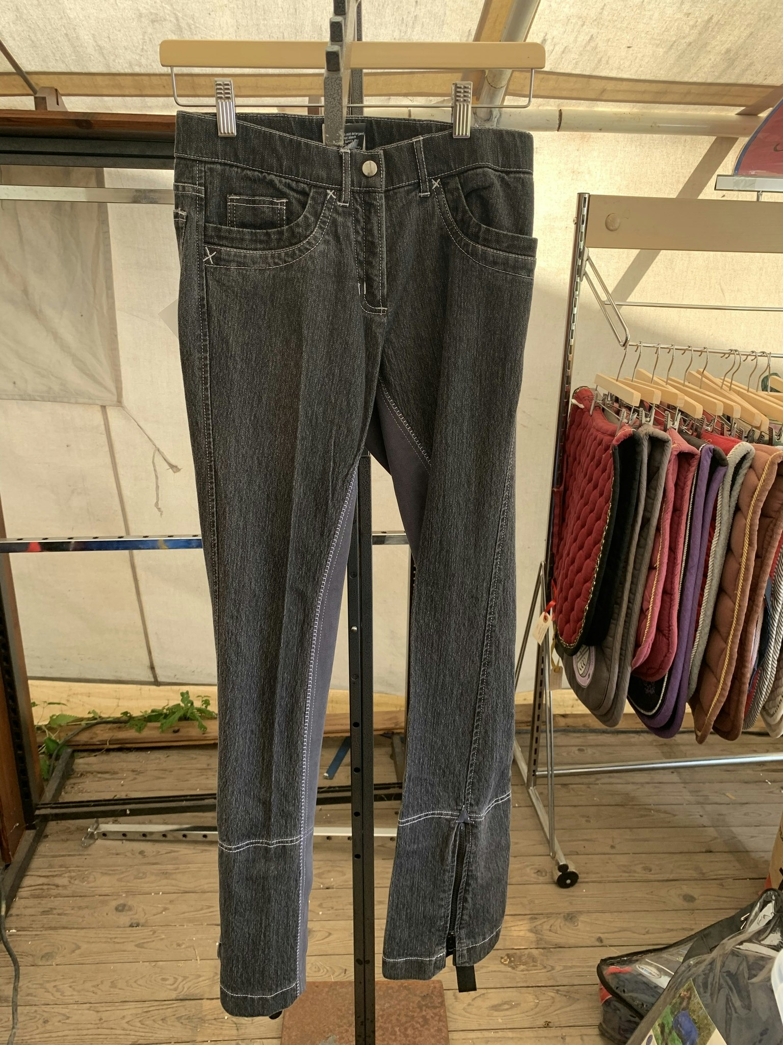 Ridbyxor,helskodda,svarta jeans,stl 36,nya