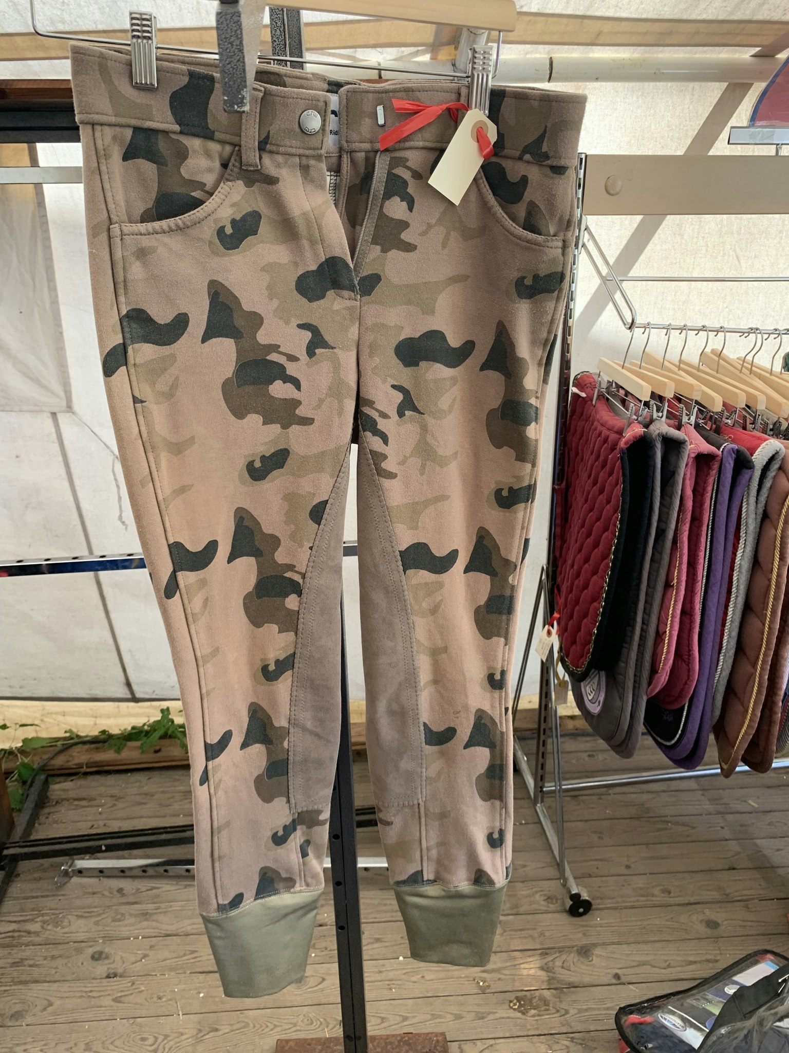 Crw helskodda ridbyxor,militärfärg,stl 40