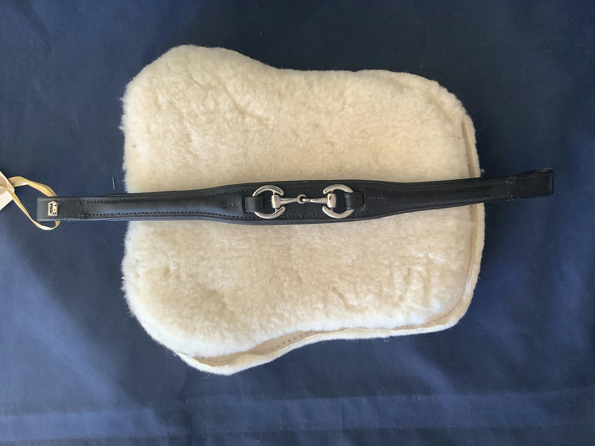 Pannband,svart med bett,38 cm