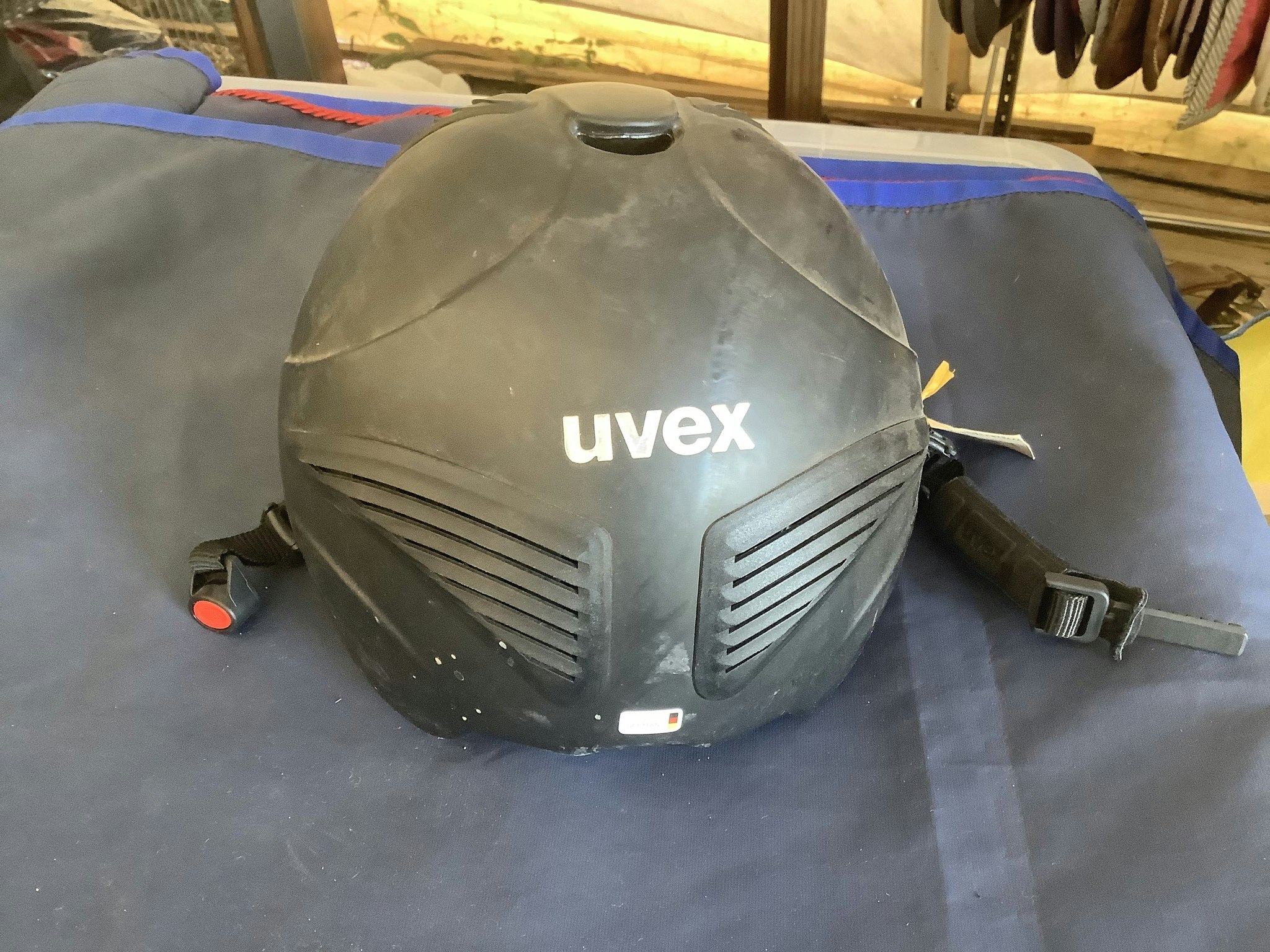 Uvex,hjälm,exxential,svart,xxs-s,använd två gånger