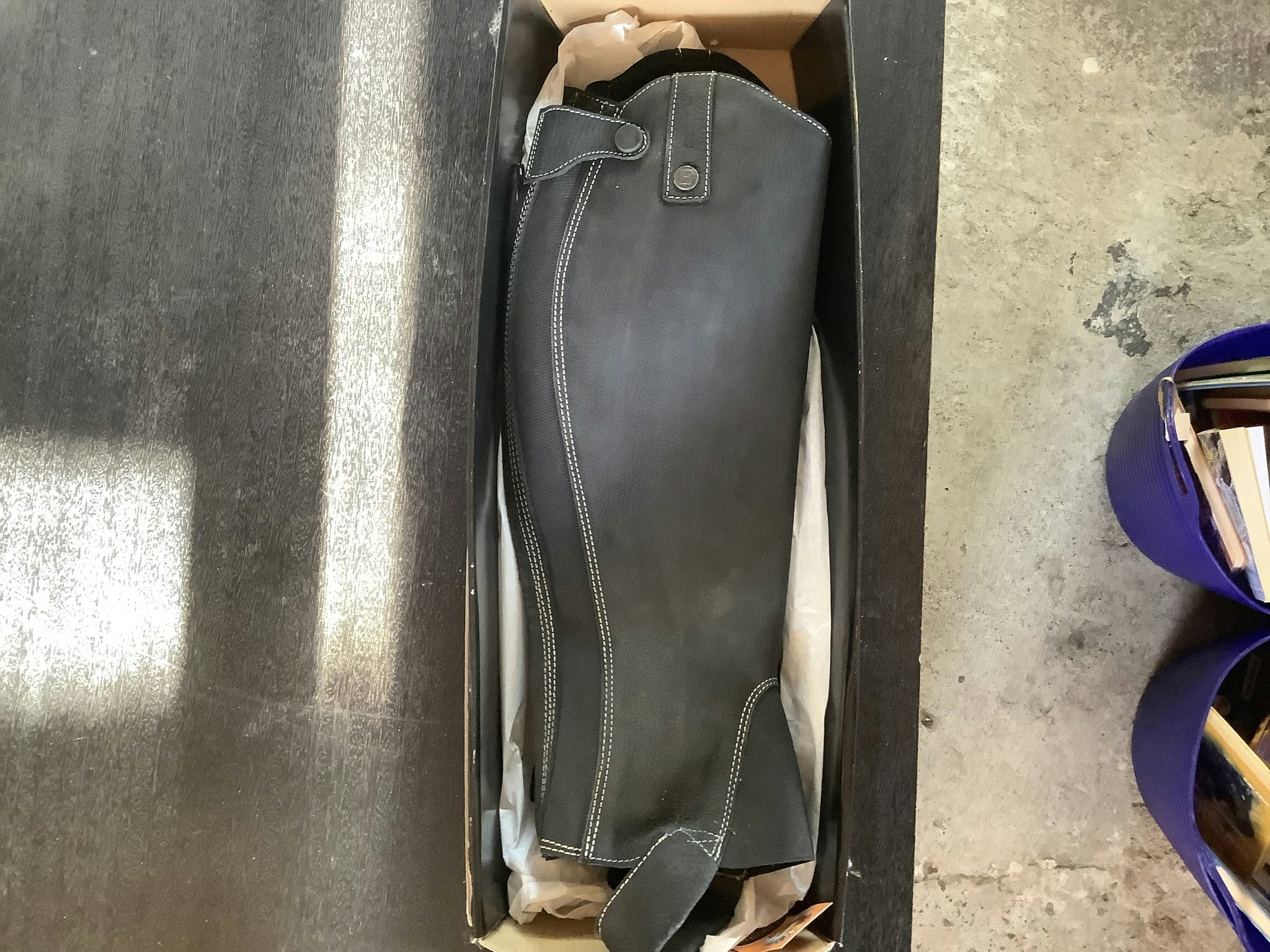 Equipage svarta shortchaps,stl M ,nya