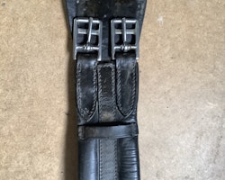 Sadelgjord svart,lite sliten,55 cm