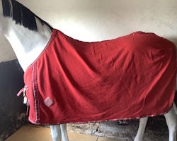 Catago fleecetäcke,rött,135 cm