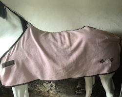 Rosa fleecetäcke,115 cm