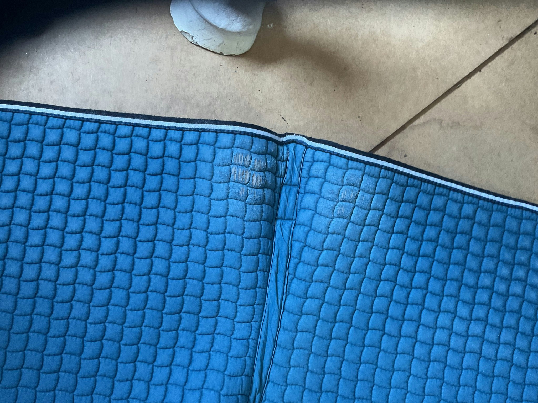 Eskadron schabrak dr, f, slitet under baktill