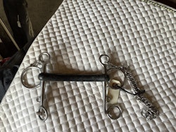 Pelham gummibett 13 cm