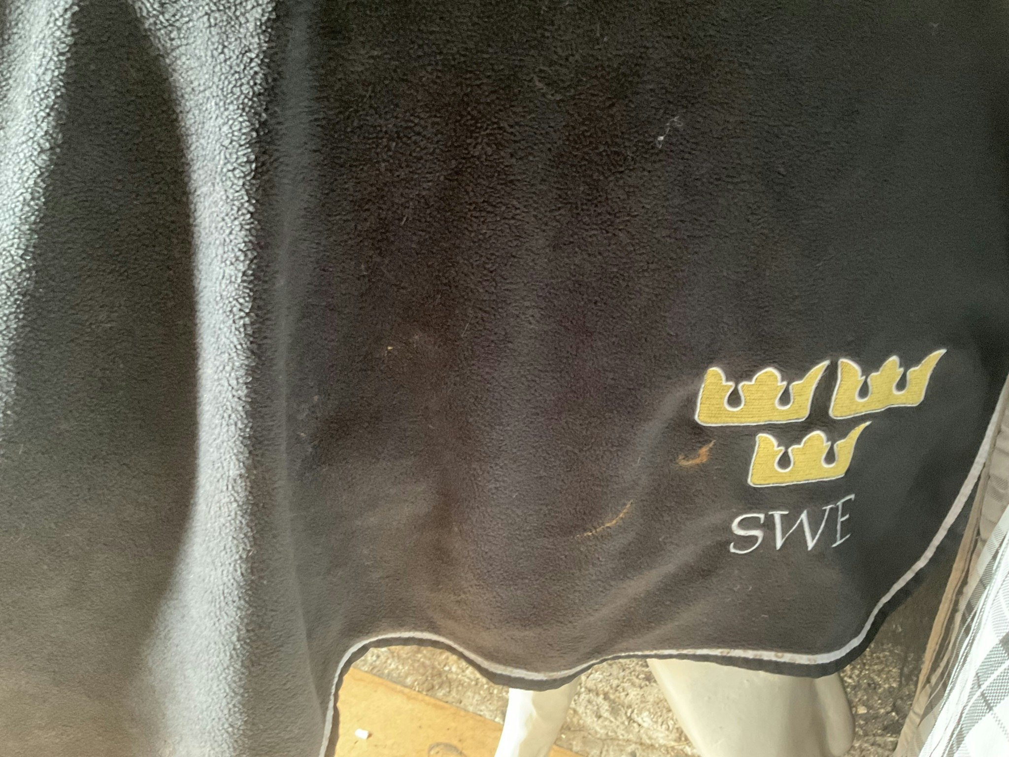 Ländtäcke fleece,svart,fläckar,L