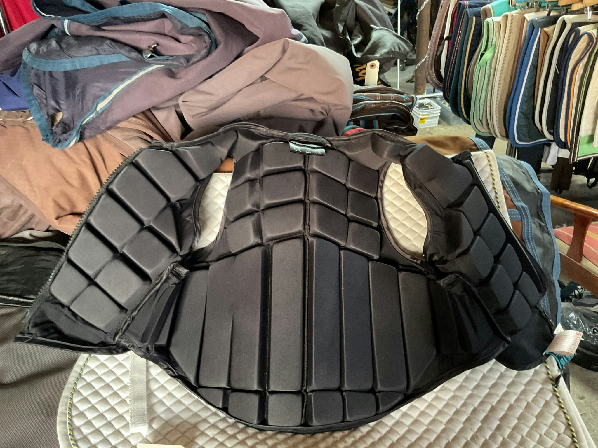 Racesafe,level 3, child m,short,provent 3.0,jättefint skick