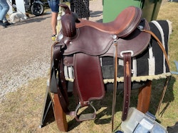 Pools westernsadel 17”, använd ca 5 ggr,brun