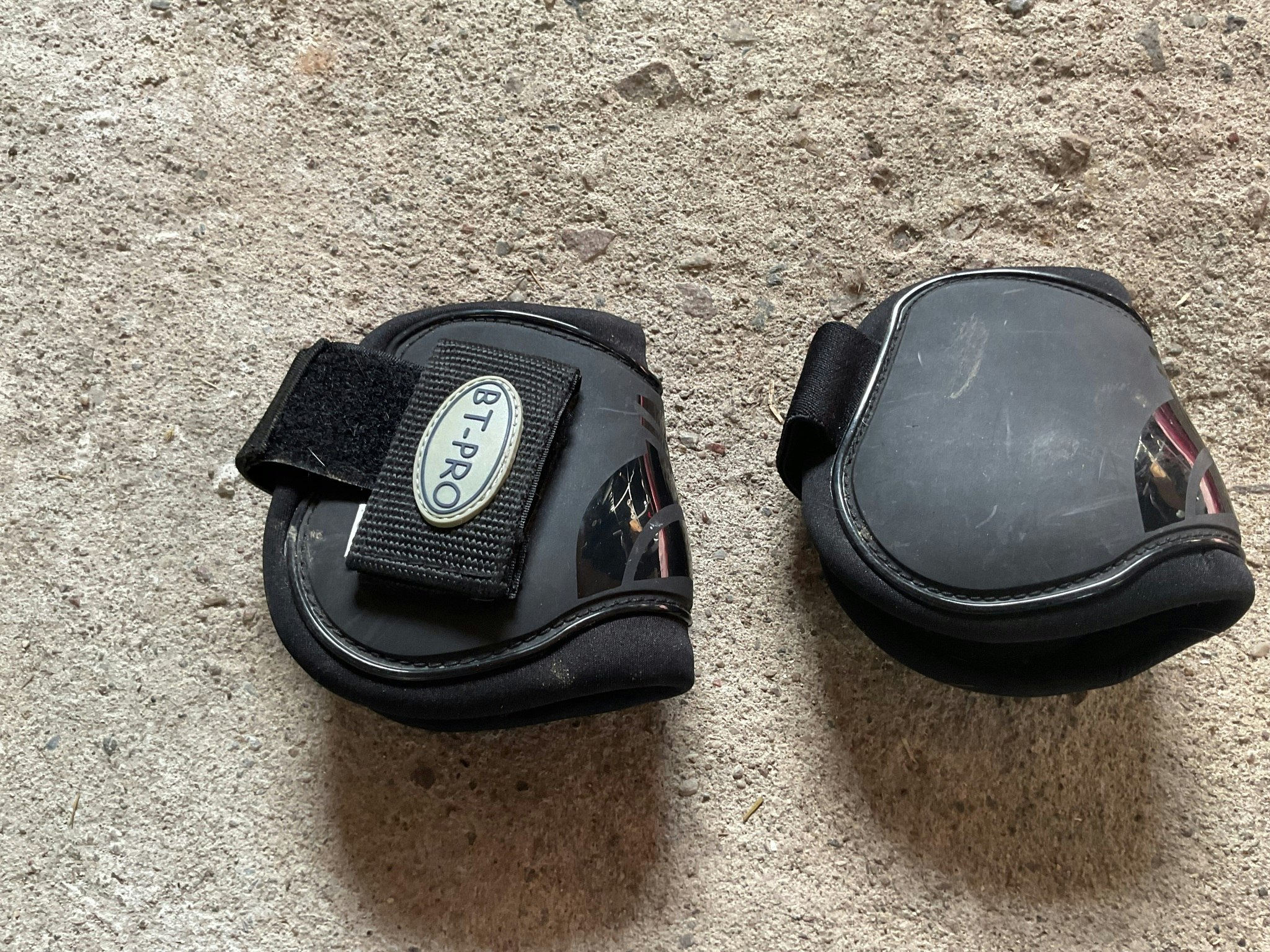 BT-pro,bakbensskydd,svarta,p