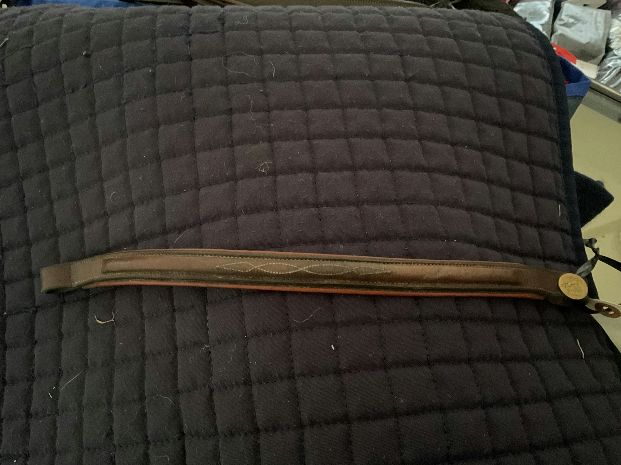 Pannband brunt 39 cm
