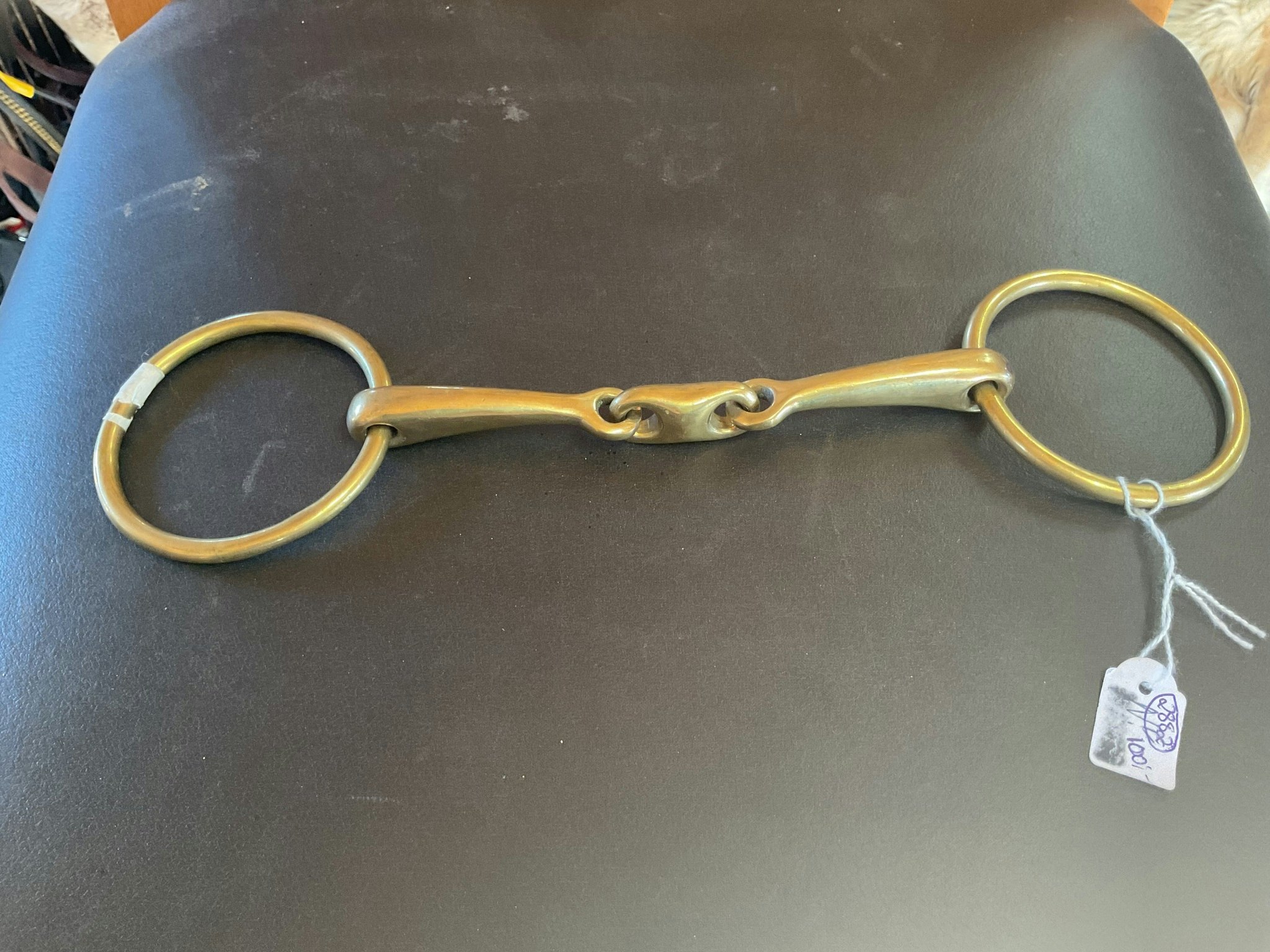Tredelat guldfärgat bett 14,5 cm