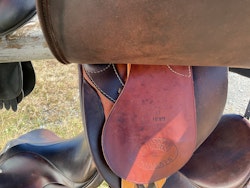 Passier dressyrsadel brun, 17”, bomvidd 2=normal