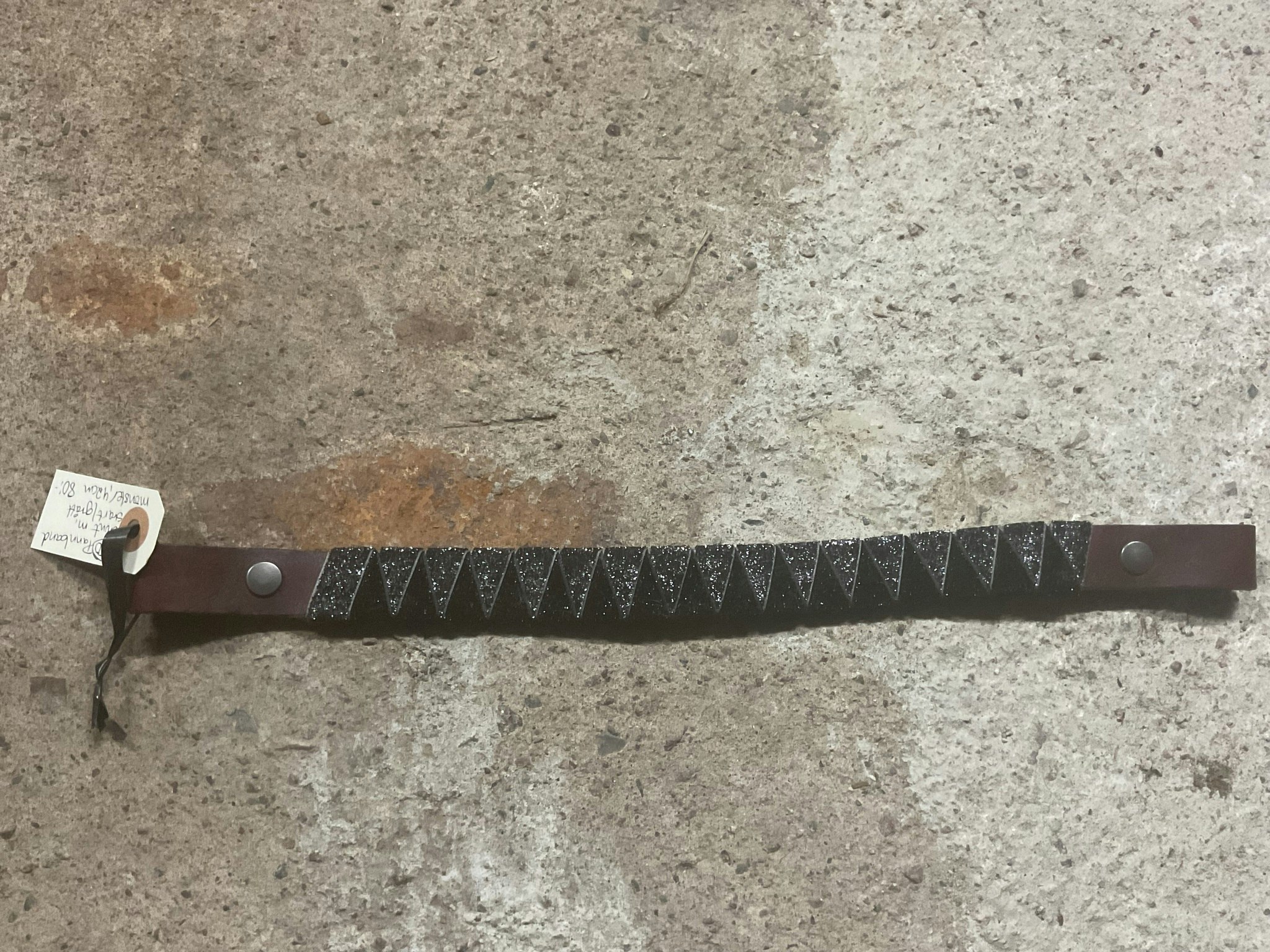 Pannband brunt med svart/grått mönster, 42 cm