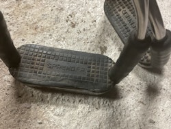 Sprenger stigbyglar 10 cm, plattorna sönder