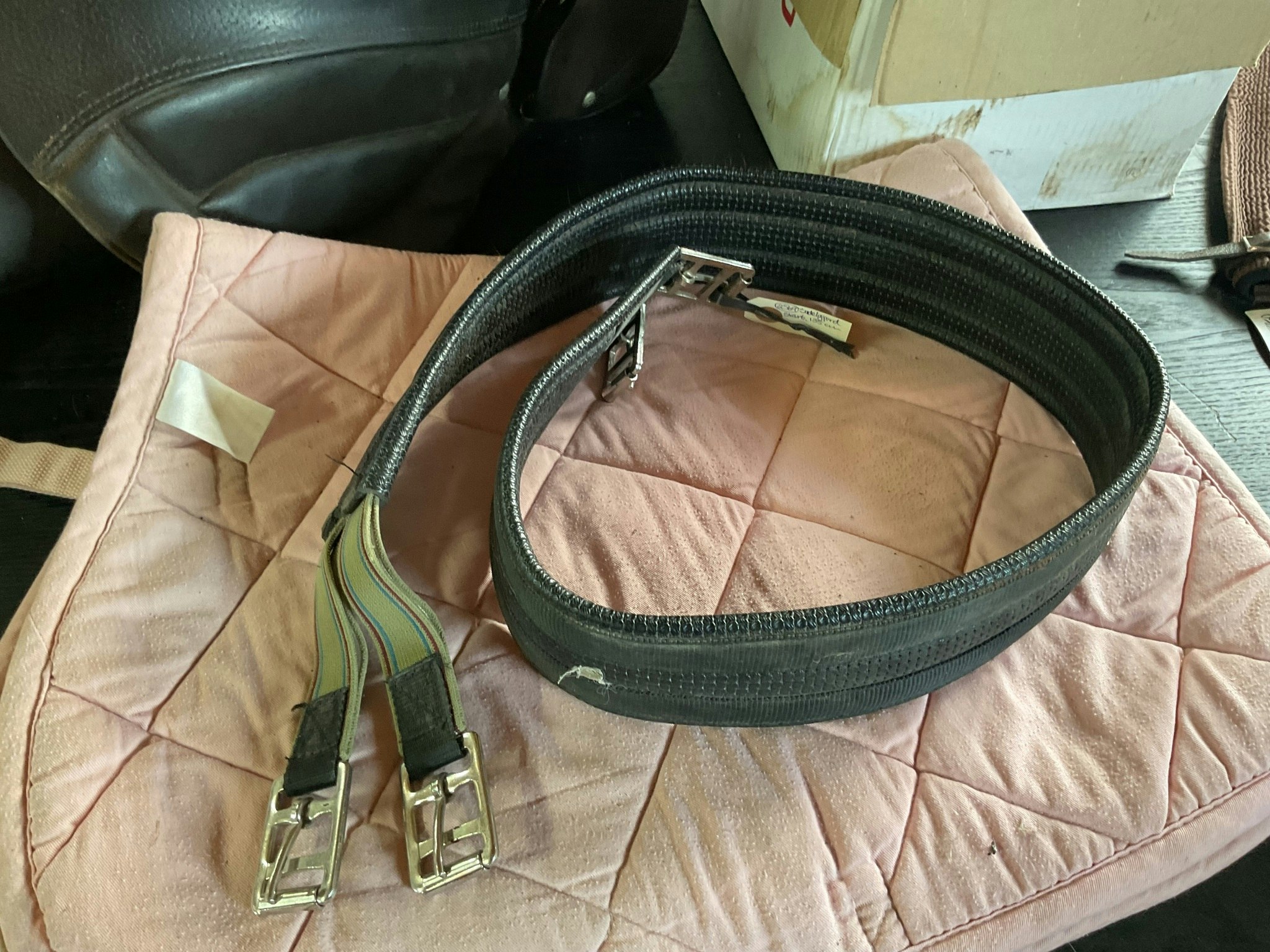 Sadelgjord svart 135 cm