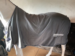 Fleecetäcke grått, 135 cm