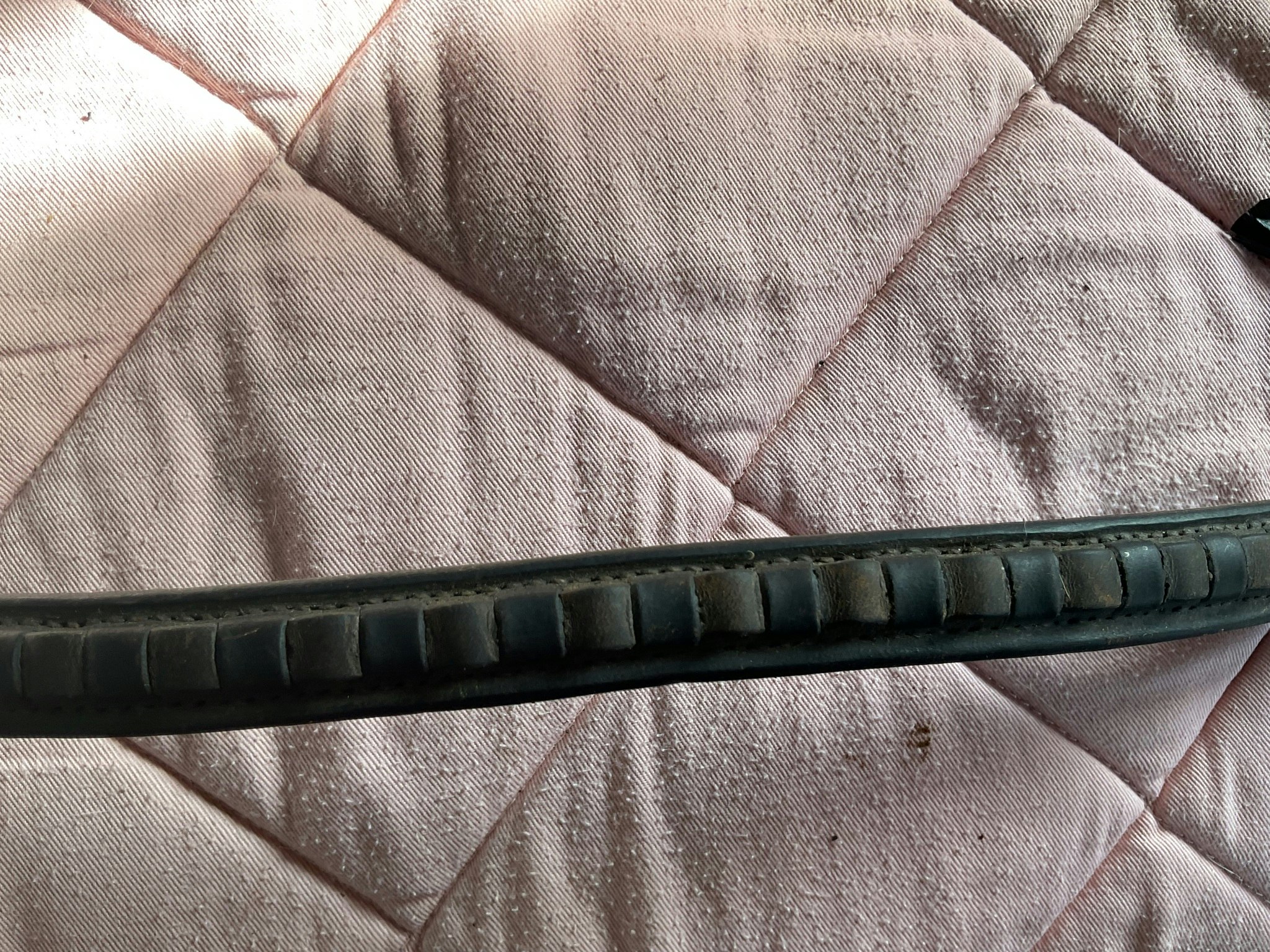 Pannband svart, 36 cm