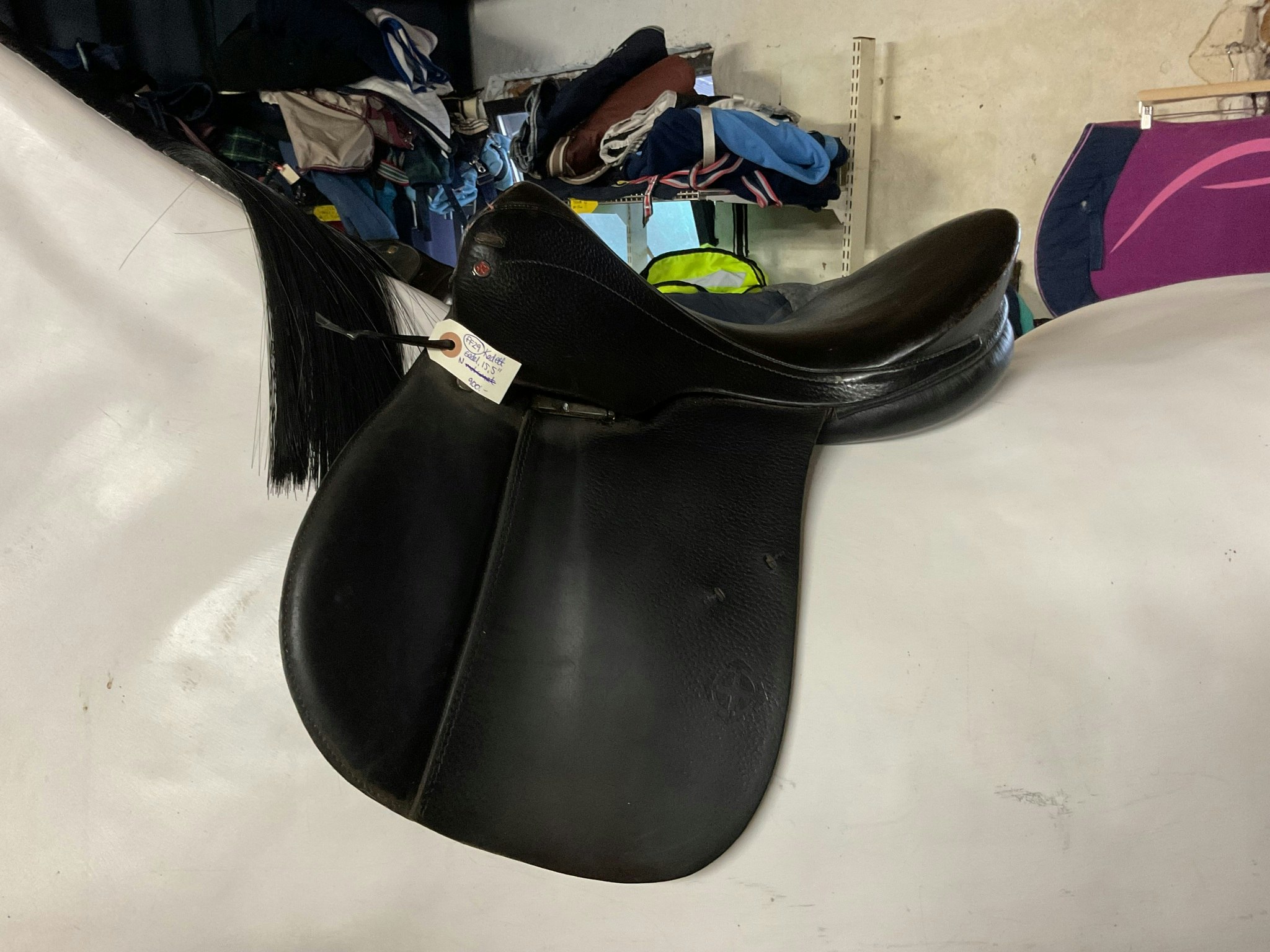 Kadett sadel svart, 15,5”, normal mot smal
