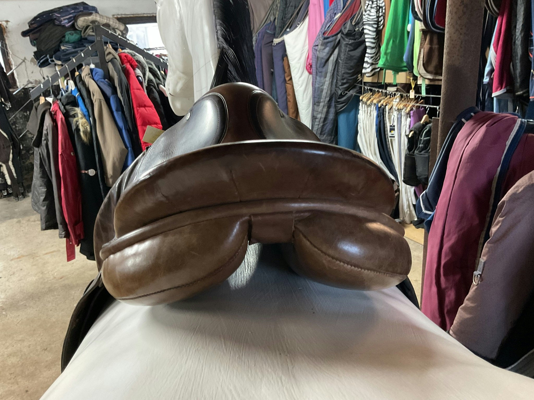 Jeffries dressyrsadel brun, n, 17”