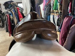 Jeffries dressyrsadel brun, n, 17”