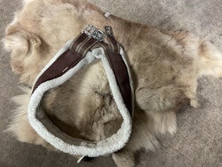 Sadelgjord med fluff, brun, 130 cm