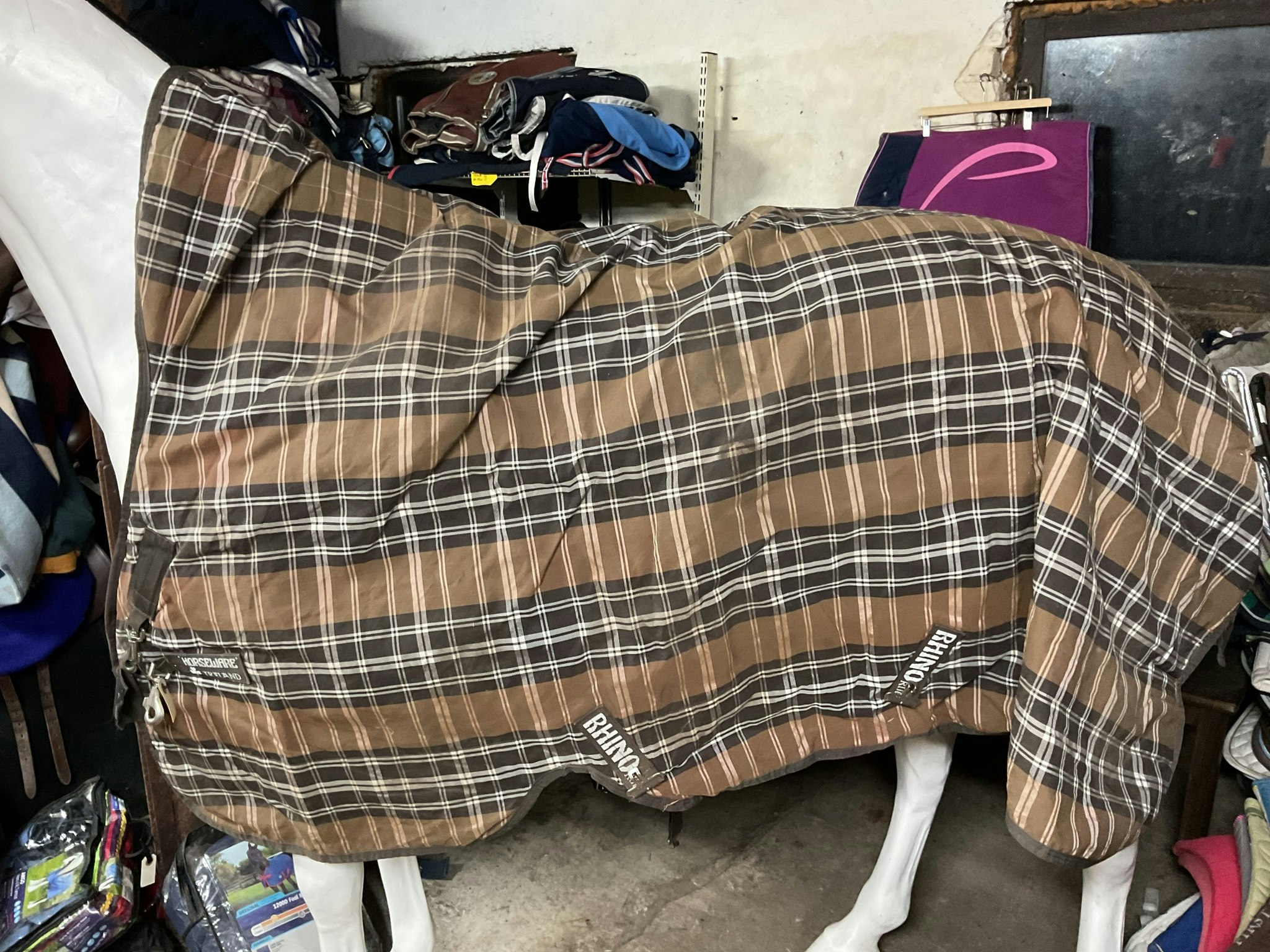 Rhino rug täcke, otvättat, ca 250 gr, 145 cm