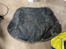 Halstäcke, blått, 125 cm, ca 200 gr, otvättat