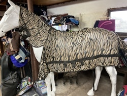 Flugtäcke med hals, otvättat. 125 cm