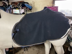 Ländtäcke, fleece, blå,cob