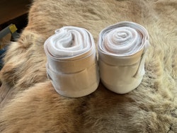 Vita benlindor, fleece med elastiskt i slutet, 2-pack