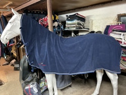 Fleecetäcke med hals, blått, 135 cm