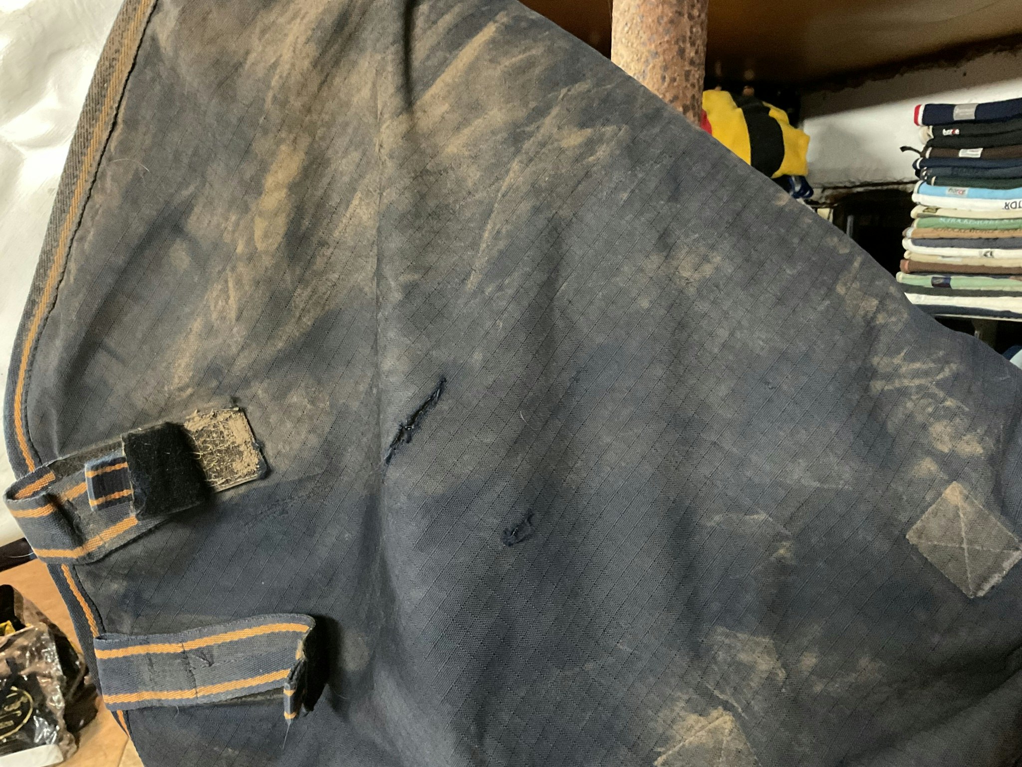 Fairfield täcke med lös hals, hål på halstäcket,ngt småhål på täcket, 100 gr, 115 cm