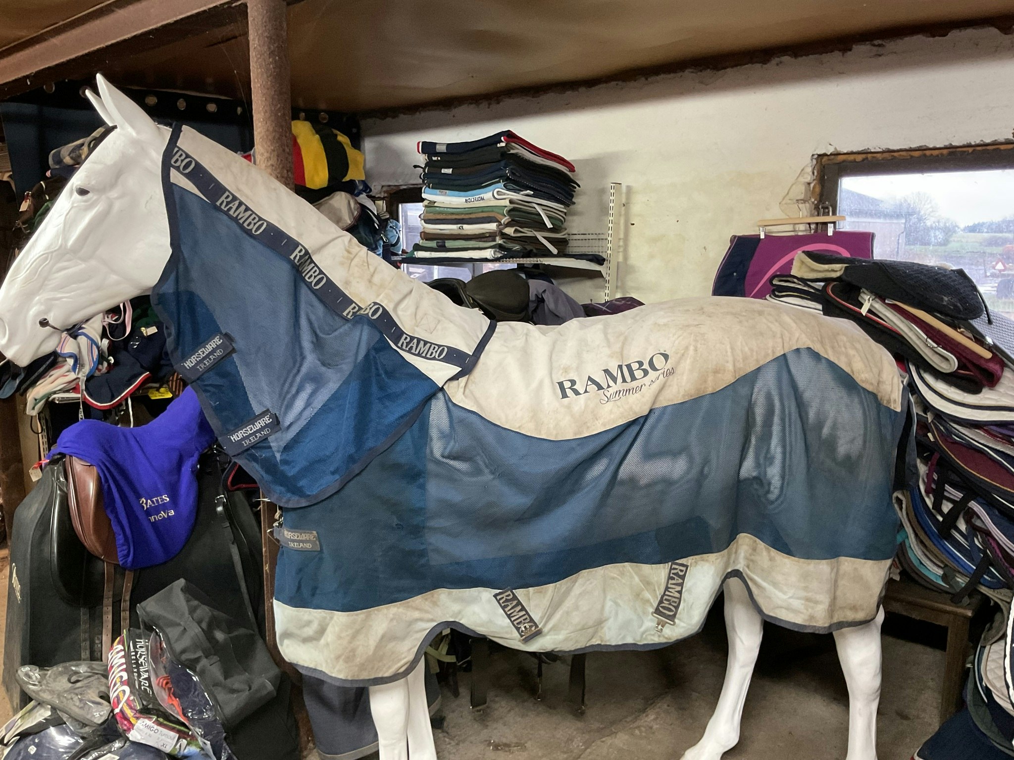 Rambo summertäcke med lös hals,140 cm, otvättat,2 små hål