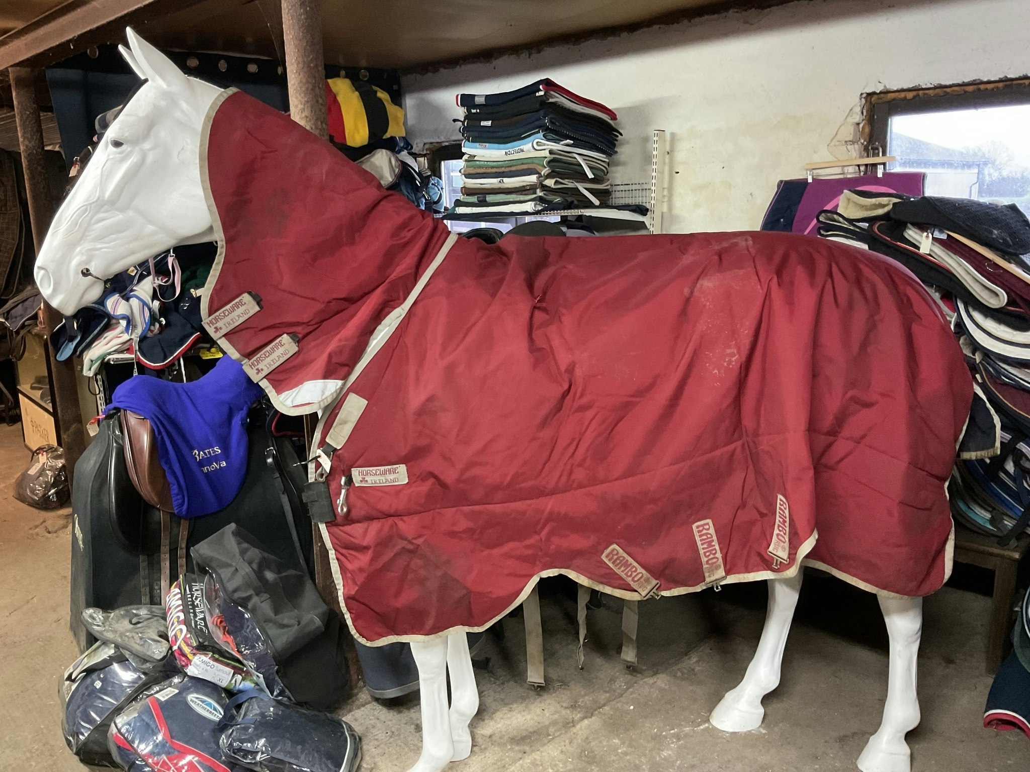 Rambo utetäcke med fast hals,140 cm, ca 350 gr,två hål