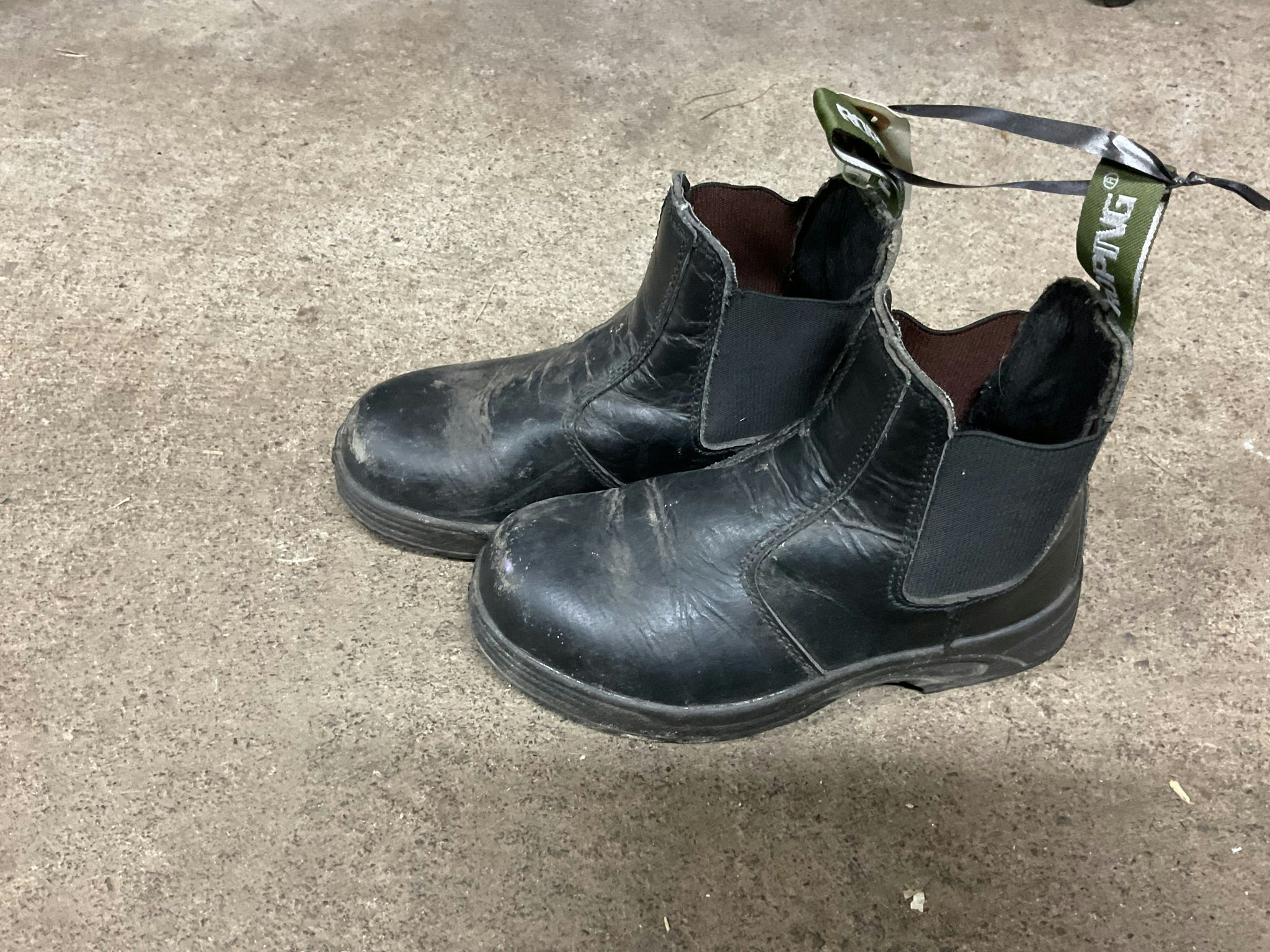 Roping stallskor,svarta,stl 36