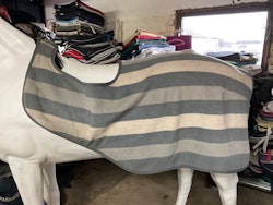Skrittäcke,tjockt fleece,F,grått, otvättat