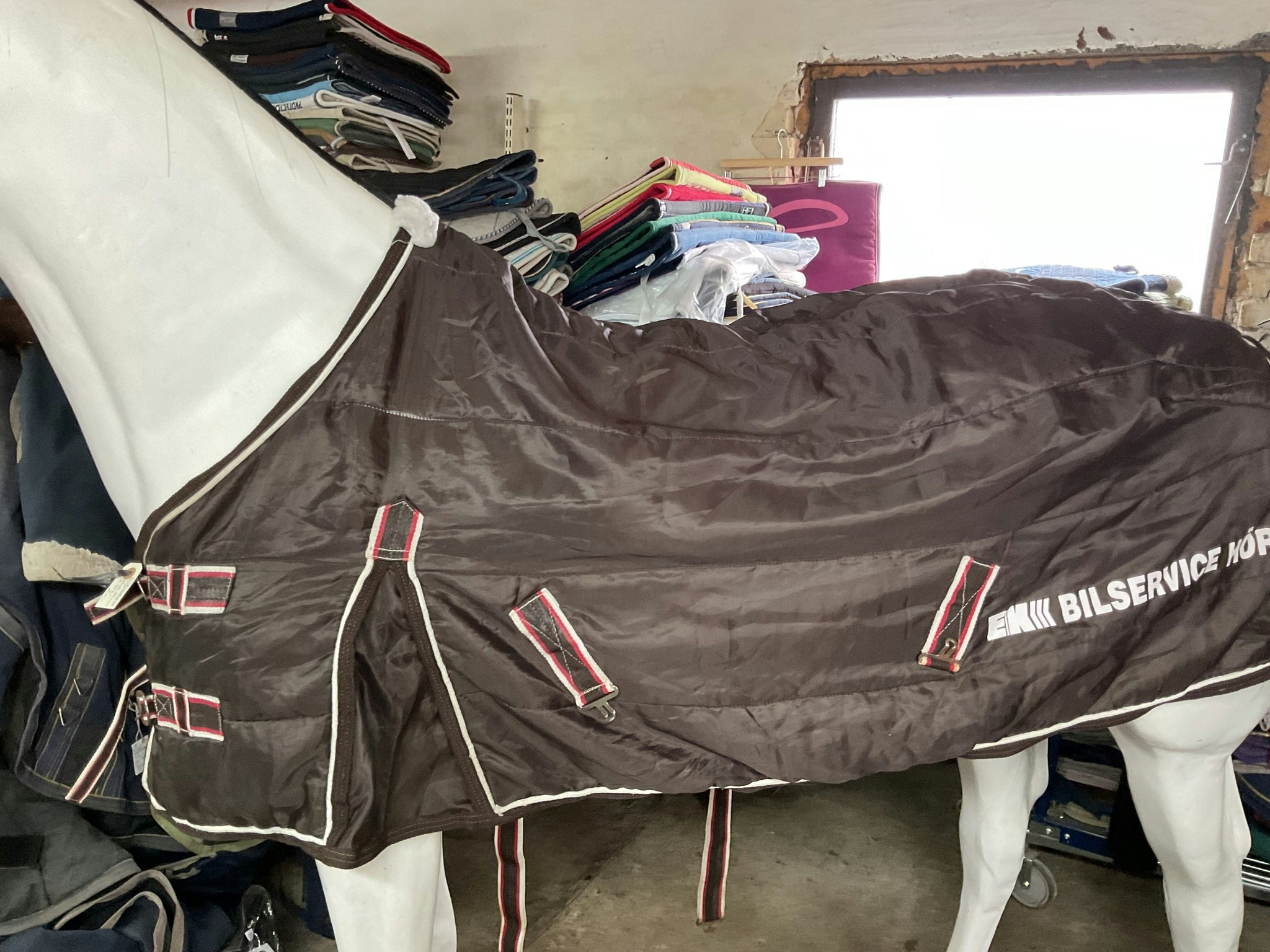 Stalltäcke,  runt, 115 cm, ca 100 gr