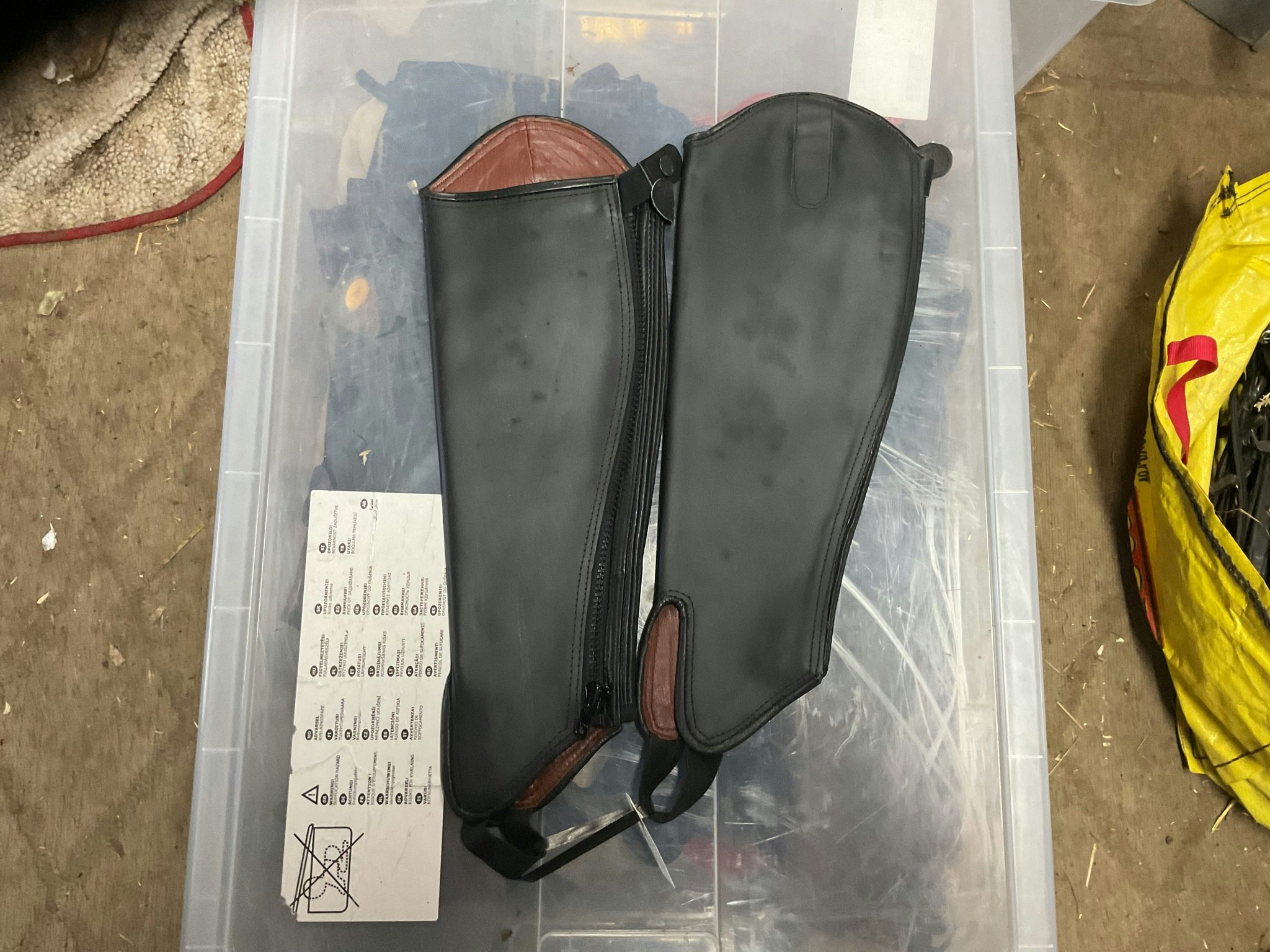 Shortchaps läder, svarta,nya, L long