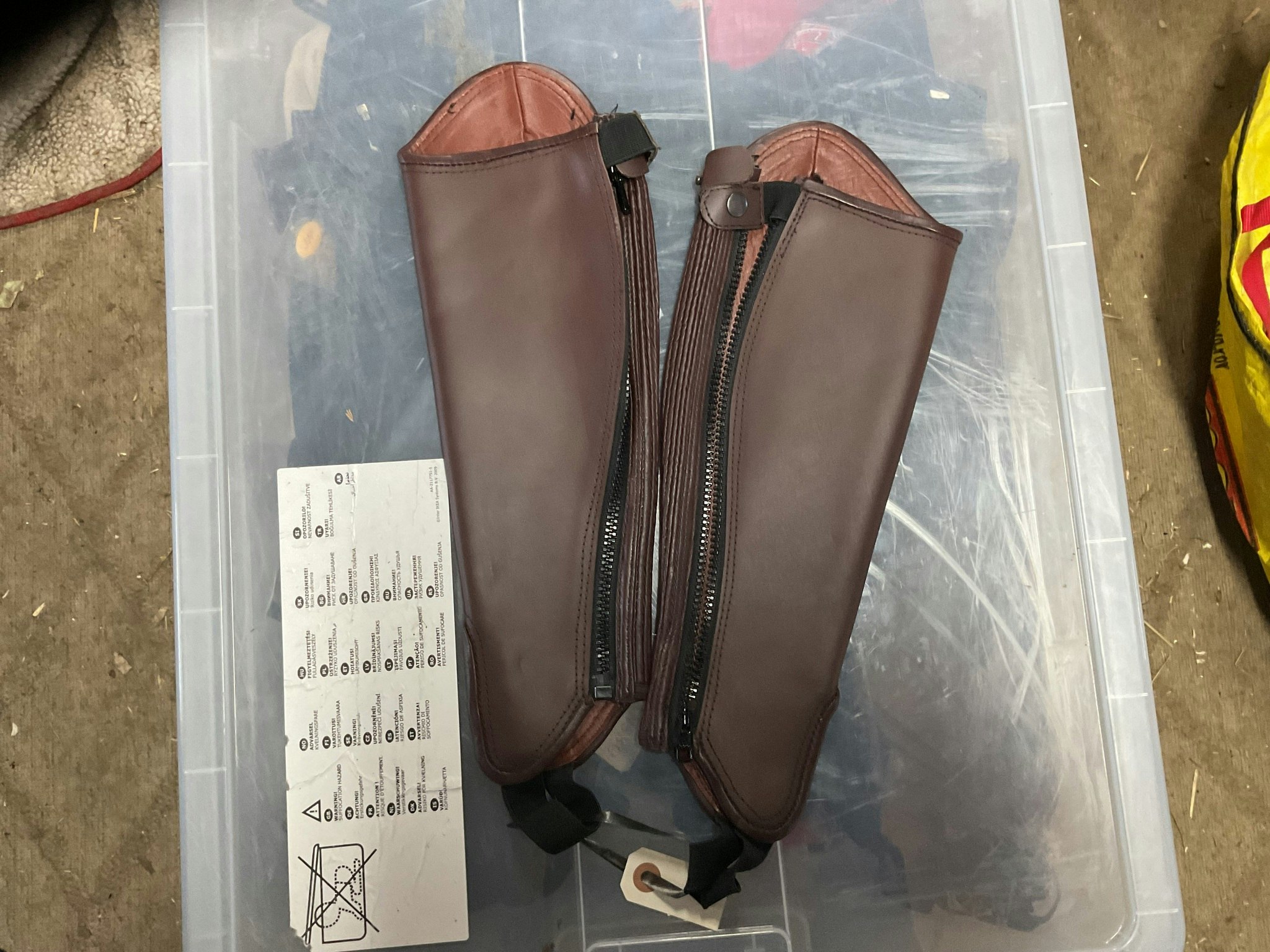 Shortchaps,läder,xs,nya,bruna